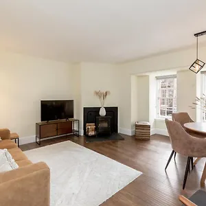 Guestready - Elegant 2br Period Flat In Oldtown , Edinburgh United Kingdom